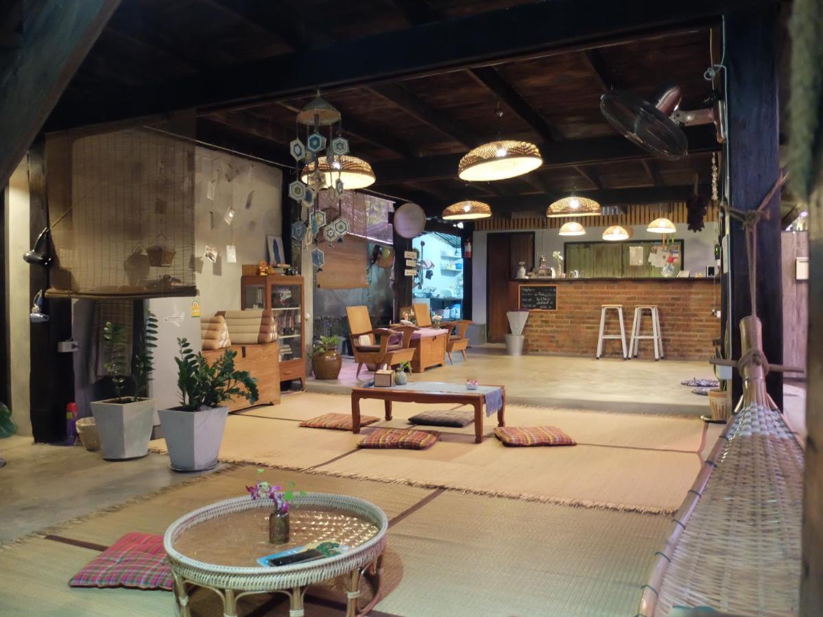 Iamwarin Mini Hostel Warin Chamrap Bagian luar foto