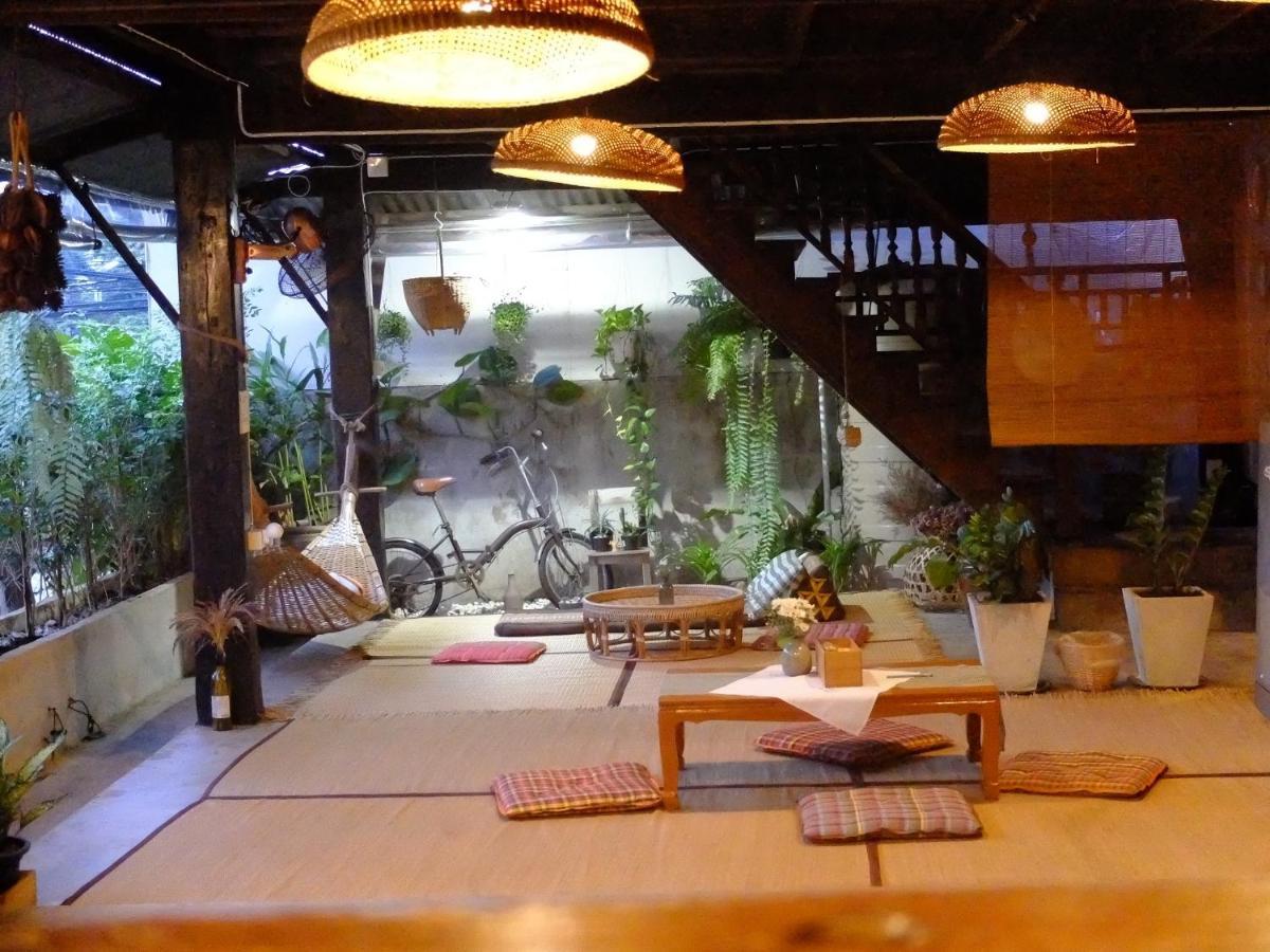 Iamwarin Mini Hostel Warin Chamrap Bagian luar foto