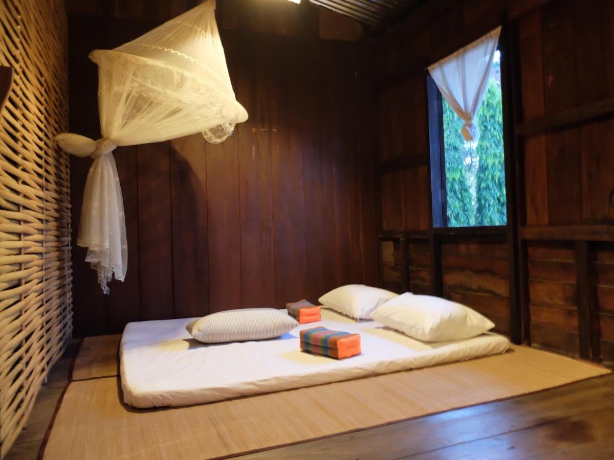 Iamwarin Mini Hostel Warin Chamrap Bagian luar foto