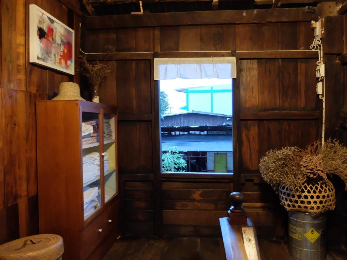 Iamwarin Mini Hostel Warin Chamrap Bagian luar foto