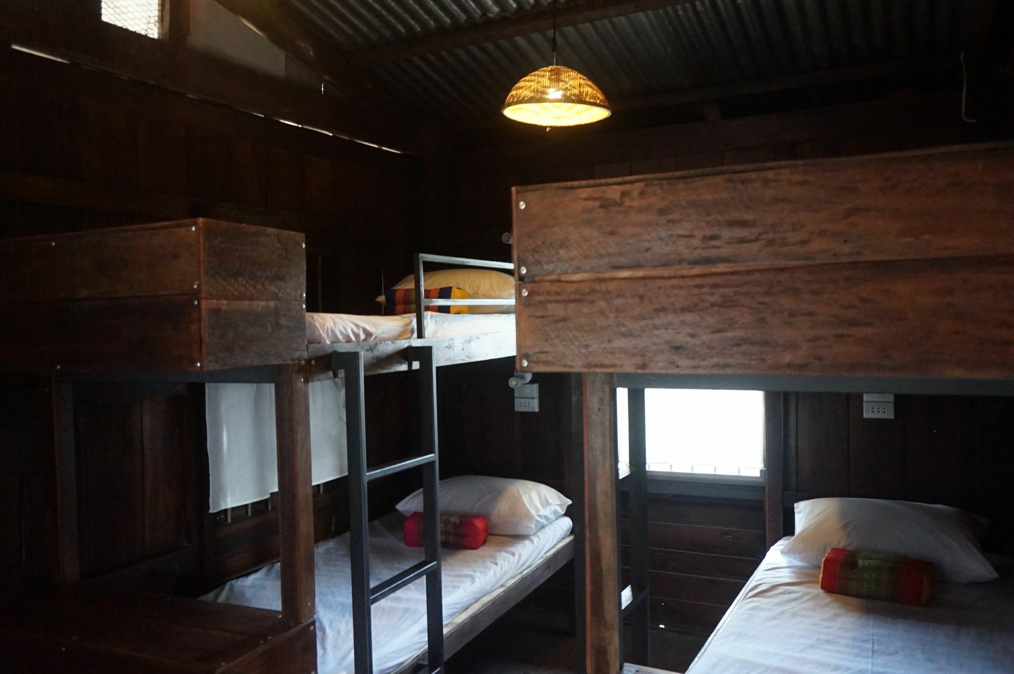 Iamwarin Mini Hostel Warin Chamrap Bagian luar foto